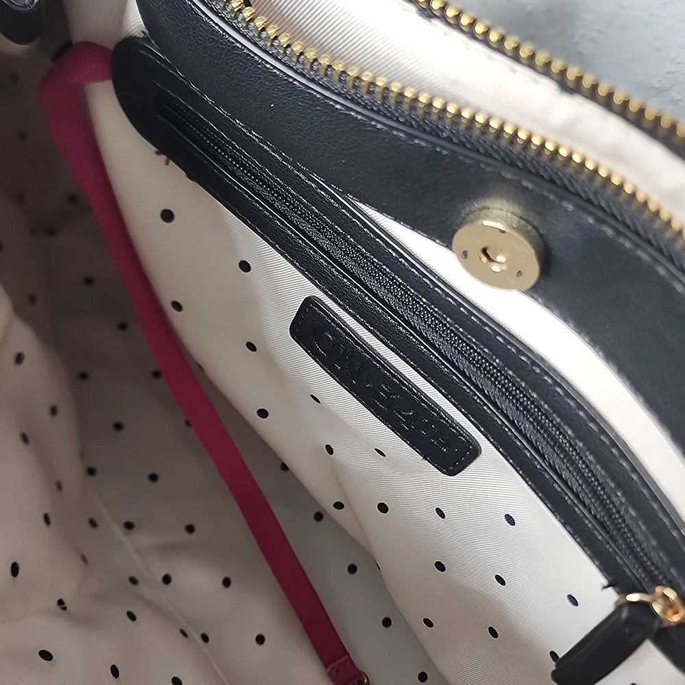 On 34th Robbinn Black Medium‎ Satchel